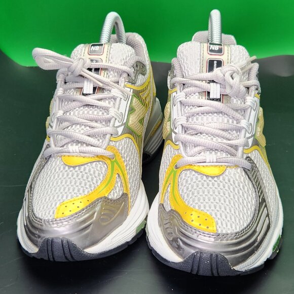 New Balance 1225 (2009) - Picture 3 of 6